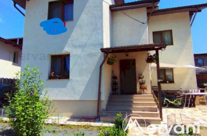 Casă - 5 camere de vanzare CENTRU - Prahova anunturi imobiliare Prahova