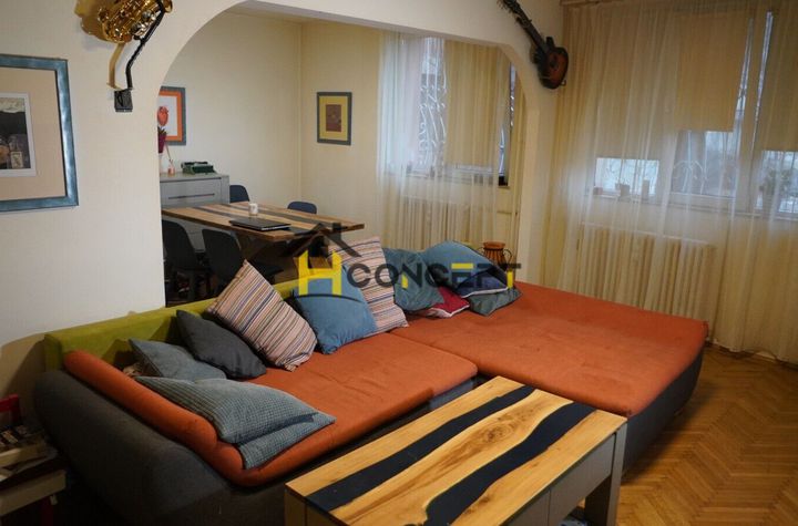 Apartament 6 camere de vanzare LIVIU REBREANU - Bucuresti anunturi imobiliare Bucuresti