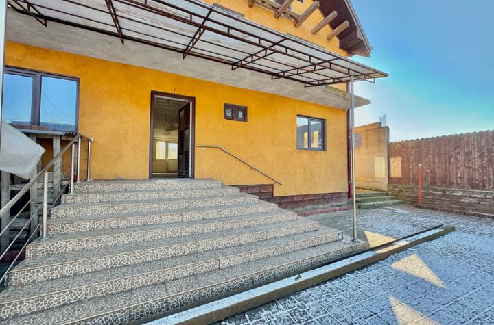 Vilă - 12 camere de vanzare CRISTIAN - Sibiu anunturi imobiliare Sibiu