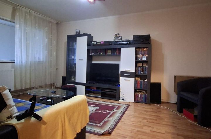 Apartament 3 camere de vanzare TOMIS NORD - Constanta anunturi imobiliare Constanta