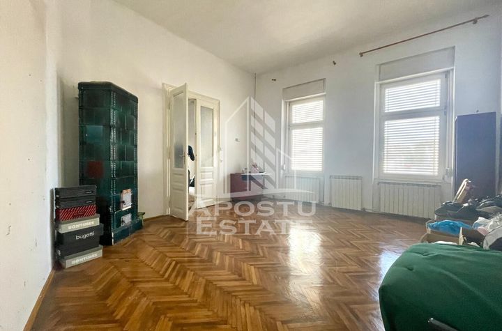 Casă - 4 camere de vanzare CENTRAL - Arad anunturi imobiliare Arad