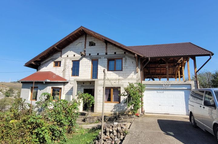 Vilă - 5 camere de vanzare HUNEDOARA - Hunedoara anunturi imobiliare Hunedoara