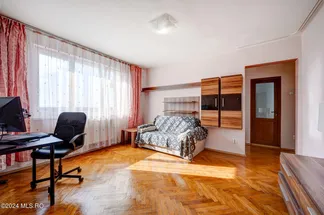 Apartament 3 camere de vânzare Bucuresti - 1 Mai