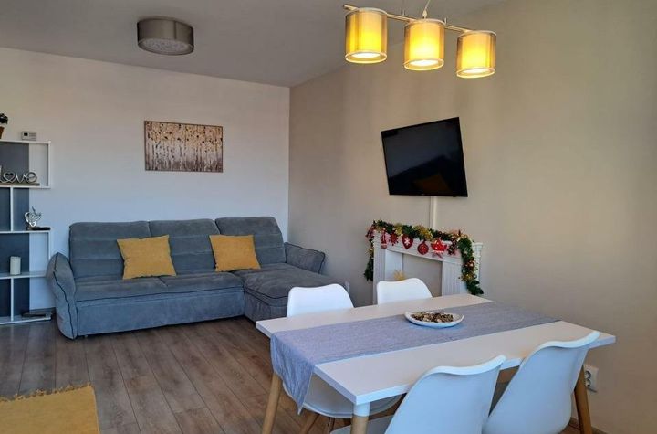 Apartament 3 camere de vanzare ASTRA - Brasov anunturi imobiliare Brasov