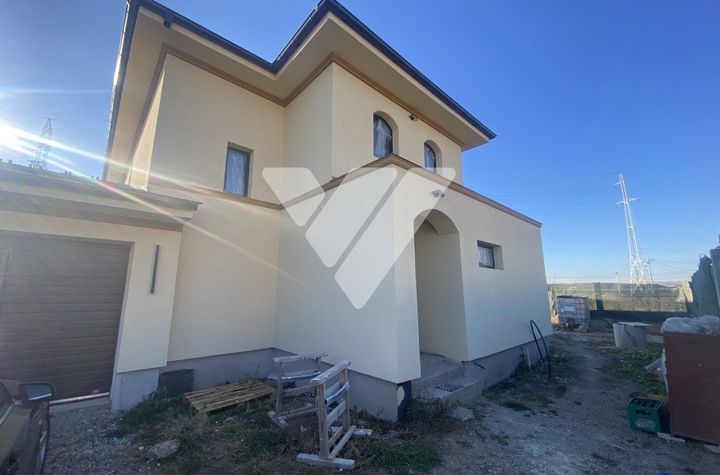 Vilă - 5 camere de vanzare SIBIU - Sibiu anunturi imobiliare Sibiu