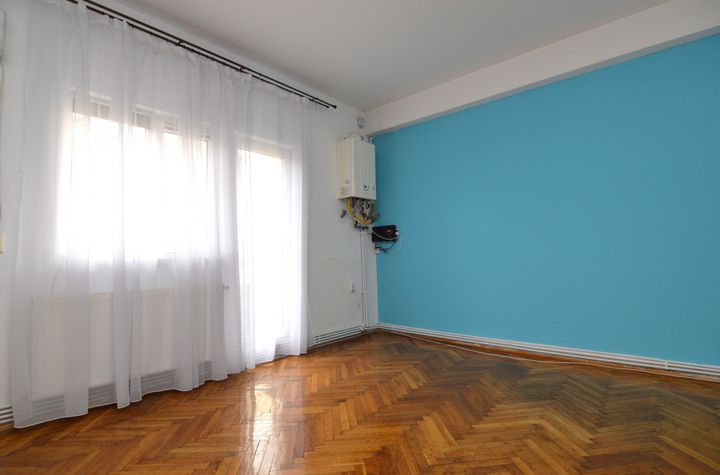 Apartament 3 camere de inchiriat DECEBAL - Bucuresti anunturi imobiliare Bucuresti