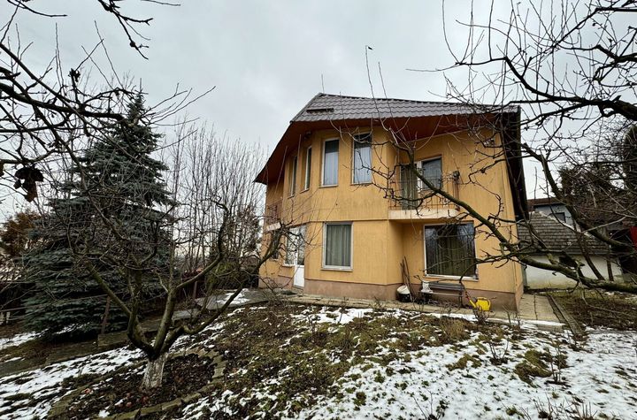 Casă - 4 camere de vanzare CENTRAL - Brasov anunturi imobiliare Brasov