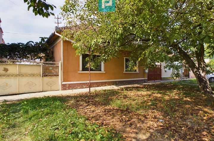 Casă - 4 camere de vanzare CENTRAL - Arad anunturi imobiliare Arad