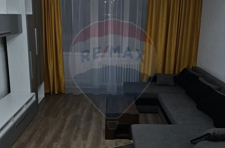 Apartament 3 camere de inchiriat HALA CENTRALA - Iasi anunturi imobiliare Iasi