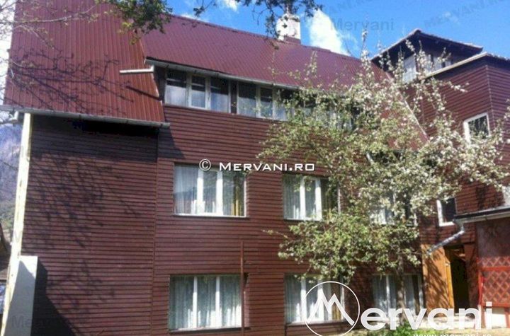 Casă - 6 camere de vanzare BUSTENI - Prahova anunturi imobiliare Prahova