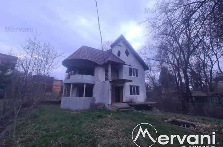 Casă - 4 camere de vanzare BREAZA - Prahova anunturi imobiliare Prahova