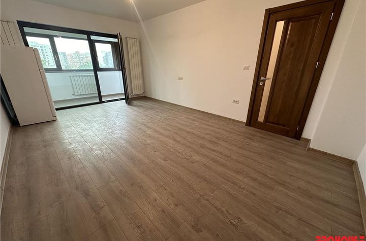 Apartament 4 camere de vanzare STEFAN CEL MARE - Bacau anunturi imobiliare Bacau