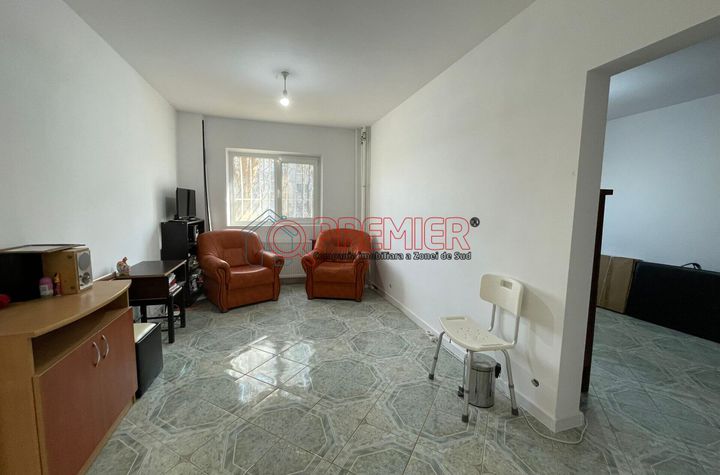 Apartament 4 camere de vanzare PIATA SUDULUI - Bucuresti anunturi imobiliare Bucuresti