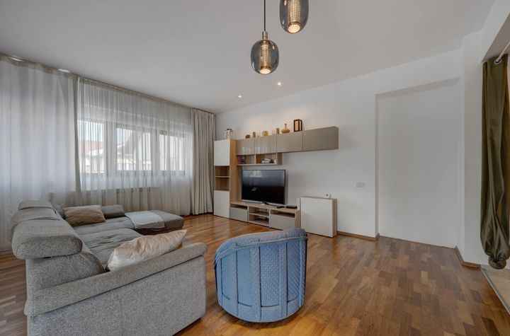 Apartament 4 camere de vanzare PIPERA - Bucuresti anunturi imobiliare Bucuresti