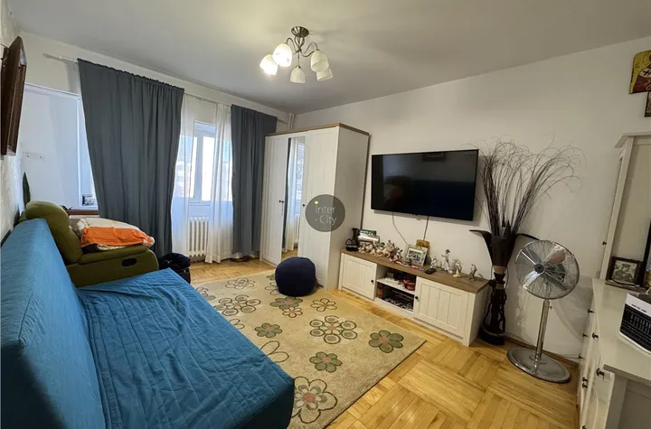 Apartament 3 camere de vanzare GARA - Iasi anunturi imobiliare Iasi