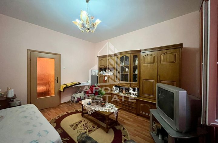 Apartament 2 camere de vanzare COMPLEX STUDENTESC - Timis anunturi imobiliare Timis