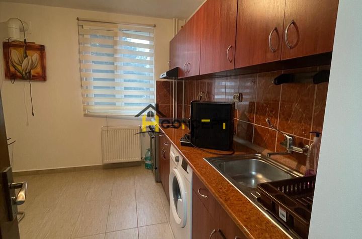 Apartament 3 camere de vanzare 1-DECEMBRIE - Bucuresti anunturi imobiliare Bucuresti