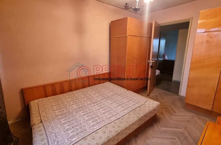 Apartament 3 camere de vanzare APARATORII PATRIEI - Bucuresti anunturi imobiliare Bucuresti