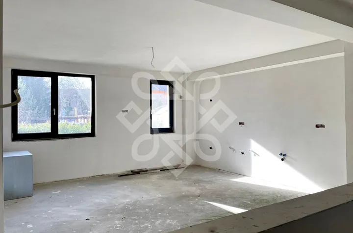 Apartament 3 camere de vanzare ULTRACENTRAL - Bihor anunturi imobiliare Bihor