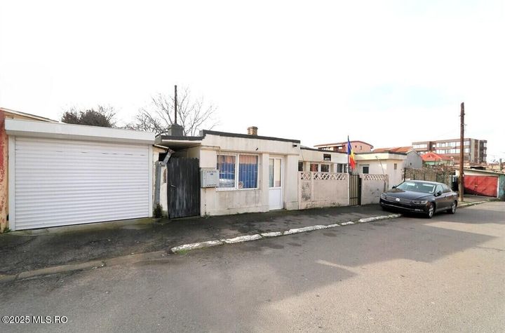 Casă - 4 camere de vanzare TOMIS 1 - Constanta anunturi imobiliare Constanta