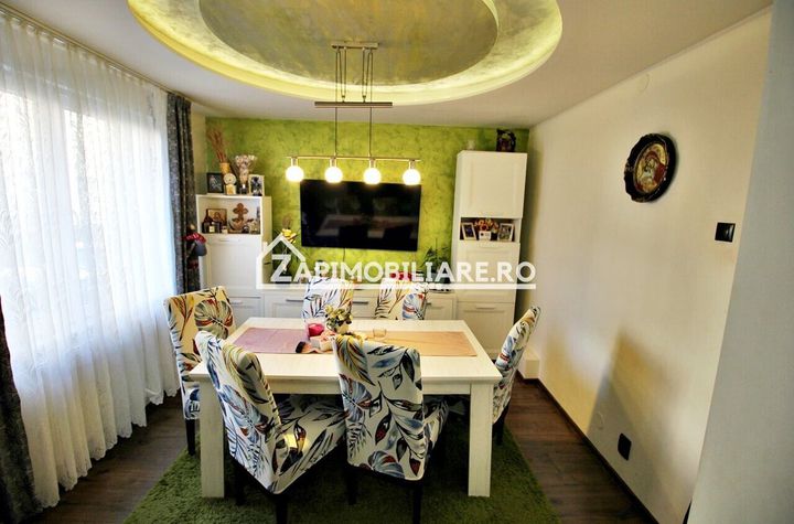 Apartament 3 camere de vanzare CRISTESTI - Mures anunturi imobiliare Mures