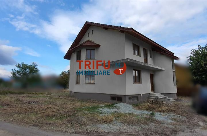 Vilă - 5 camere de vanzare CENTRAL - Alba anunturi imobiliare Alba