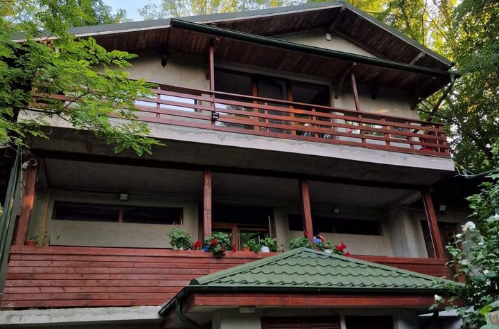 Casă - 5 camere de vanzare PROVITA DE JOS - Prahova anunturi imobiliare Prahova