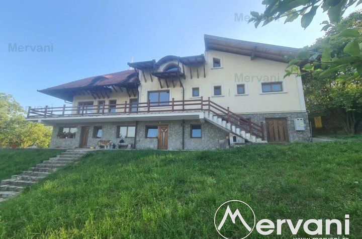 Casă - 10 camere de vanzare BREAZA - Prahova anunturi imobiliare Prahova