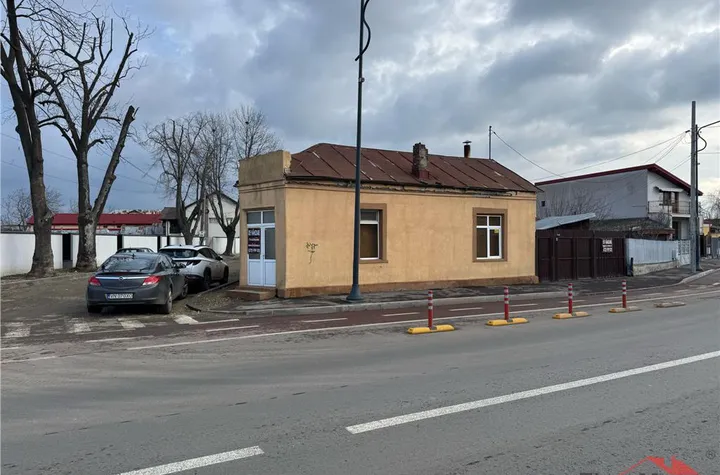 Casă - 4 camere de vanzare OBOR - Vrancea anunturi imobiliare Vrancea