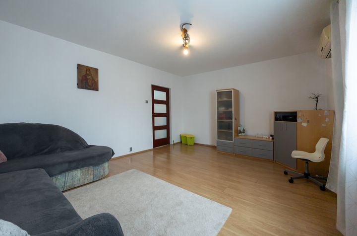 Apartament 3 camere de vanzare MIHAI BRAVU (VITAN) - Bucuresti anunturi imobiliare Bucuresti