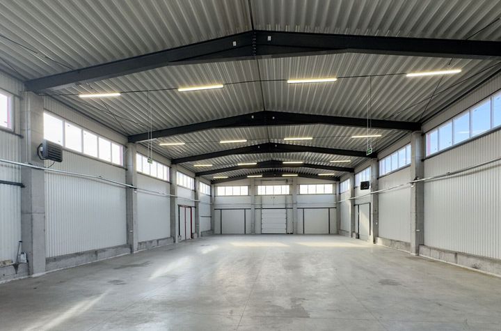 Spațiu industrial de vanzare NORD - Arad anunturi imobiliare Arad