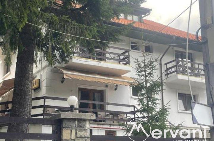 Apartament 12 camere de vanzare BUSTENI - Prahova anunturi imobiliare Prahova