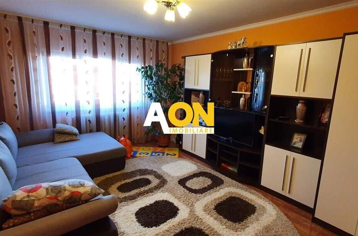 Apartament 3 camere de vanzare AMPOI 3 - Alba anunturi imobiliare Alba