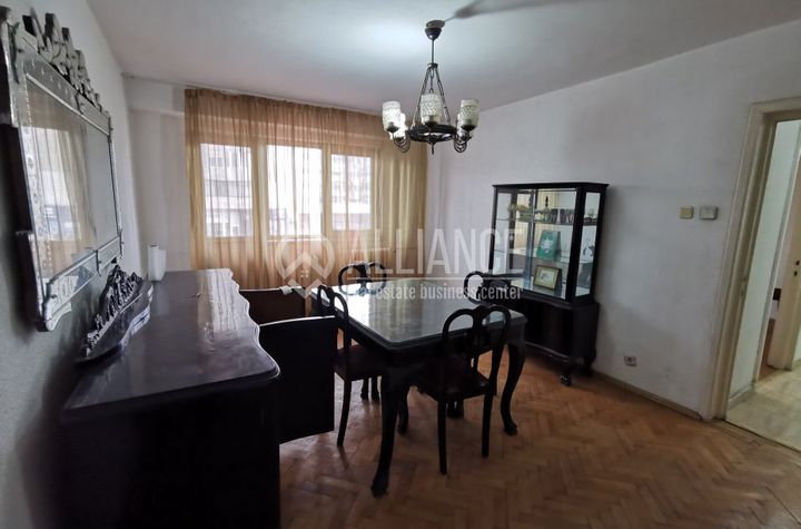 Apartament 3 camere de vanzare CASA DE CULTURA - Constanta anunturi imobiliare Constanta