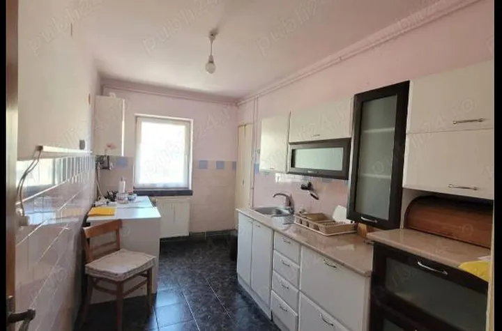 Apartament 3 camere de vanzare ASTRA - Brasov anunturi imobiliare Brasov