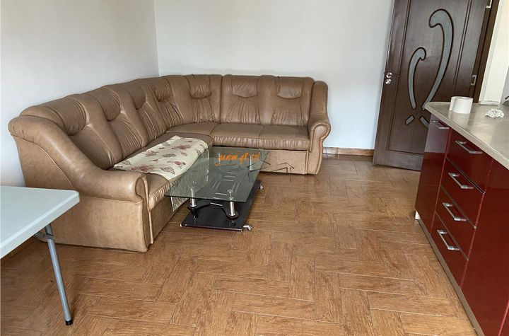 Apartament 3 camere de vanzare ULTRACENTRAL - Vrancea anunturi imobiliare Vrancea