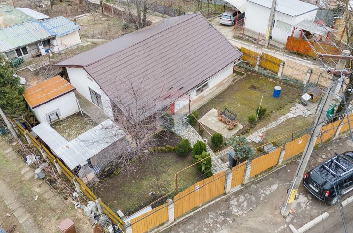 Casă - 3 camere de vanzare SARARIE - Iasi anunturi imobiliare Iasi