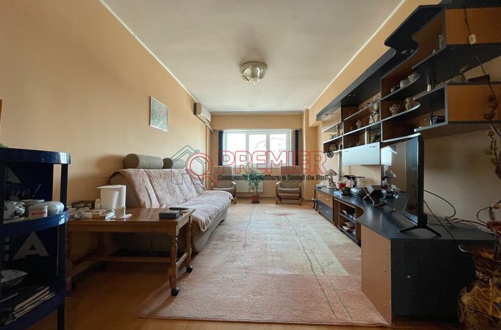 Apartament 4 camere de vanzare APARATORII PATRIEI - Bucuresti anunturi imobiliare Bucuresti