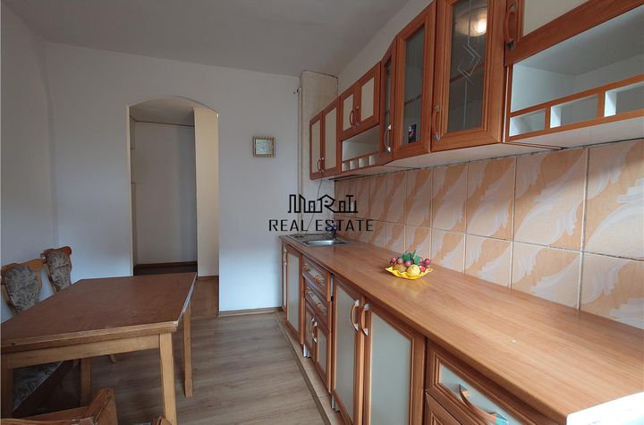 Apartament 2 camere de vanzare CRISCIOR - Hunedoara anunturi imobiliare Hunedoara