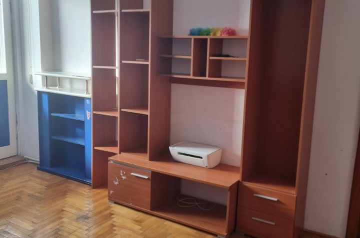 Apartament 3 camere de vanzare CALARASI - Calarasi anunturi imobiliare Calarasi