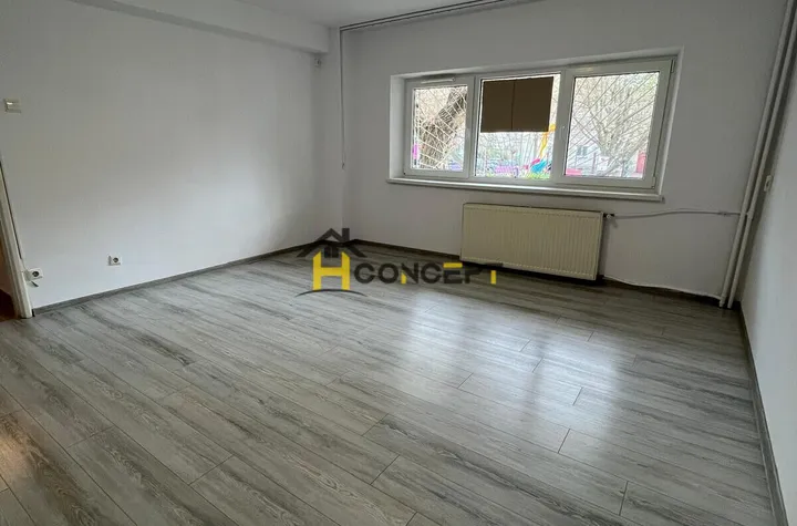 Apartament 3 camere renovat Mall Vitan mutare imediata anunturi imobiliare Bucuresti