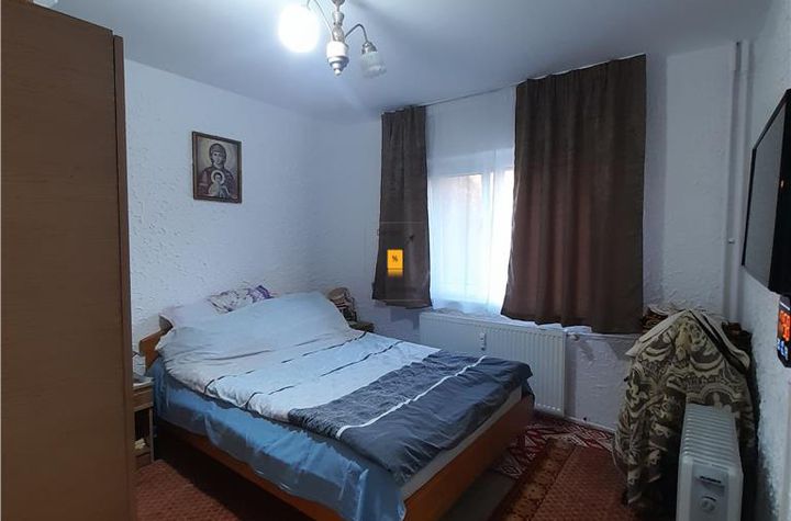 Apartament 2 camere de vanzare 9 MAI - Prahova anunturi imobiliare Prahova