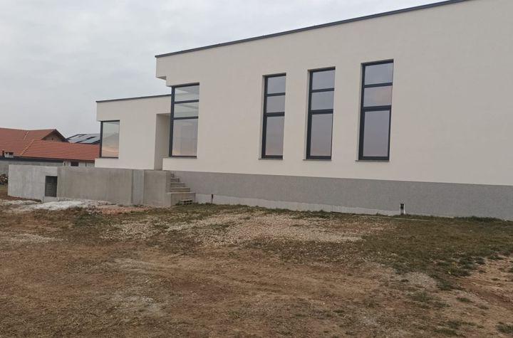 Casă - 4 camere de vanzare CIHEI - Bihor anunturi imobiliare Bihor