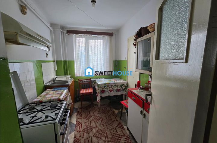 Apartament 3 camere de vanzare EXTERIOR EST - Brasov anunturi imobiliare Brasov