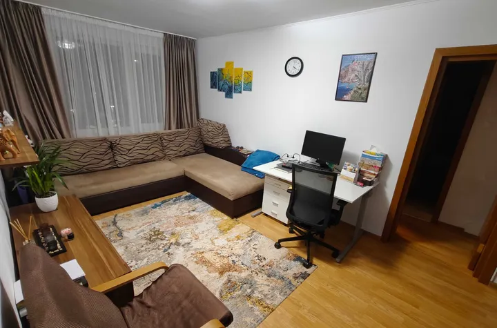 Apartament 3 camere de vanzare BASARABIA - Bucuresti anunturi imobiliare Bucuresti