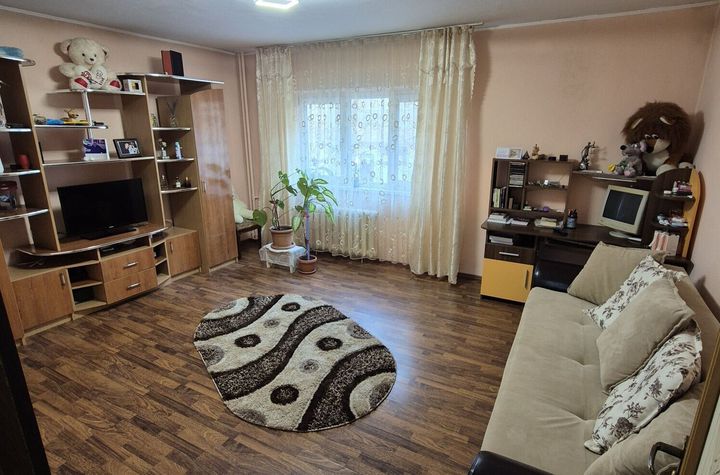 Apartament 3 camere de vanzare DECEBAL - Bucuresti anunturi imobiliare Bucuresti