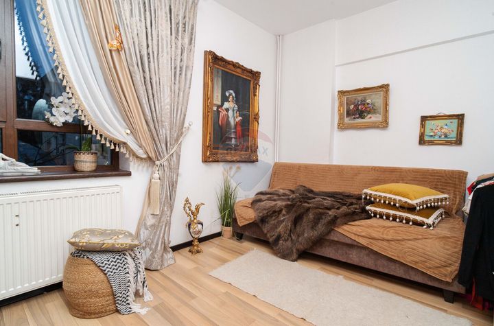 Apartament 3 camere de vanzare ARCU - Iasi anunturi imobiliare Iasi