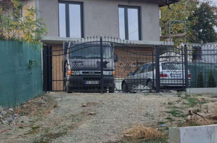 Casă - 4 camere de vanzare BACAU - Bacau anunturi imobiliare Bacau