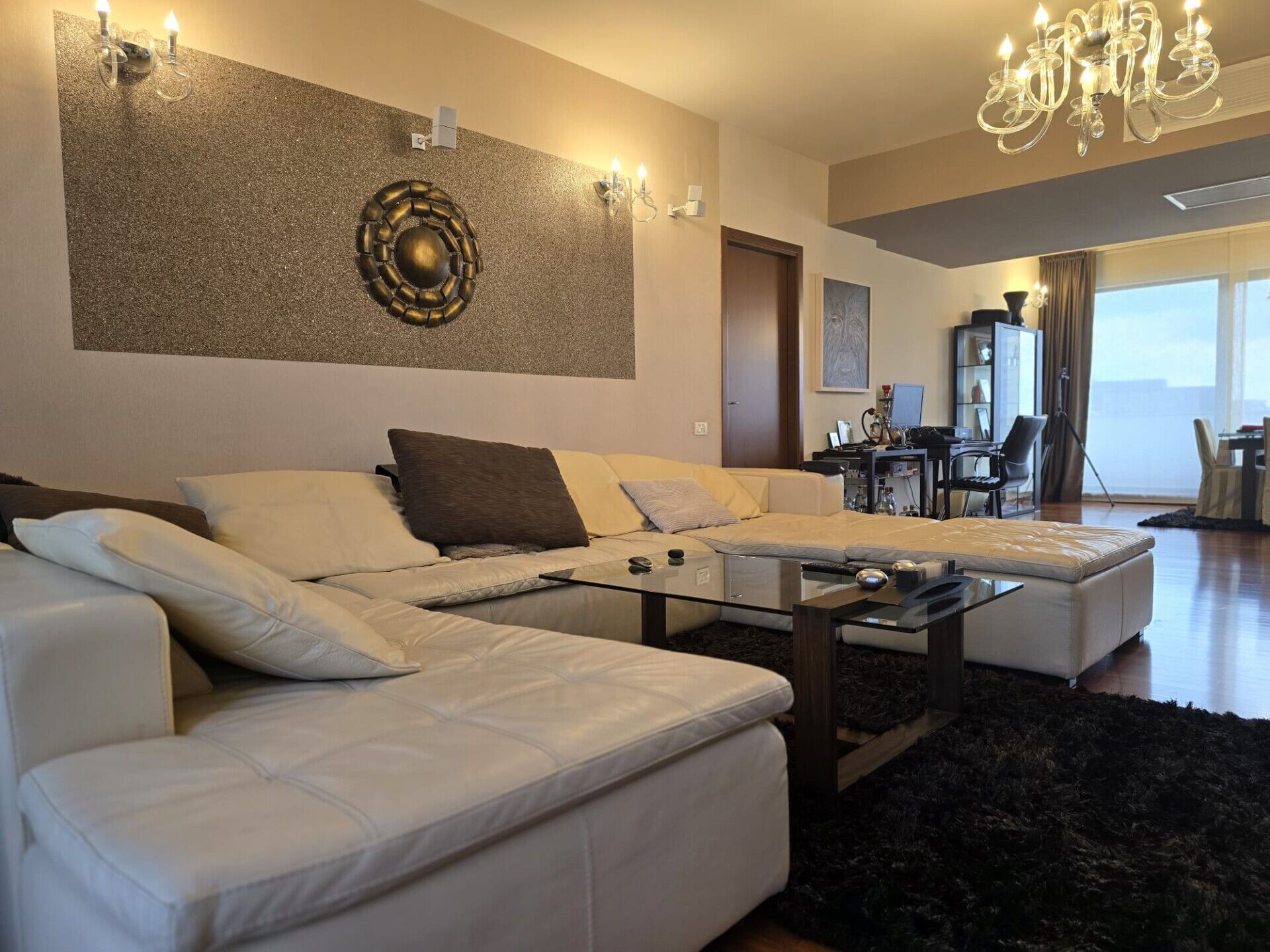 VANZARE APARTAMENT SUPERB ,ZONA HERĂSTRĂU!