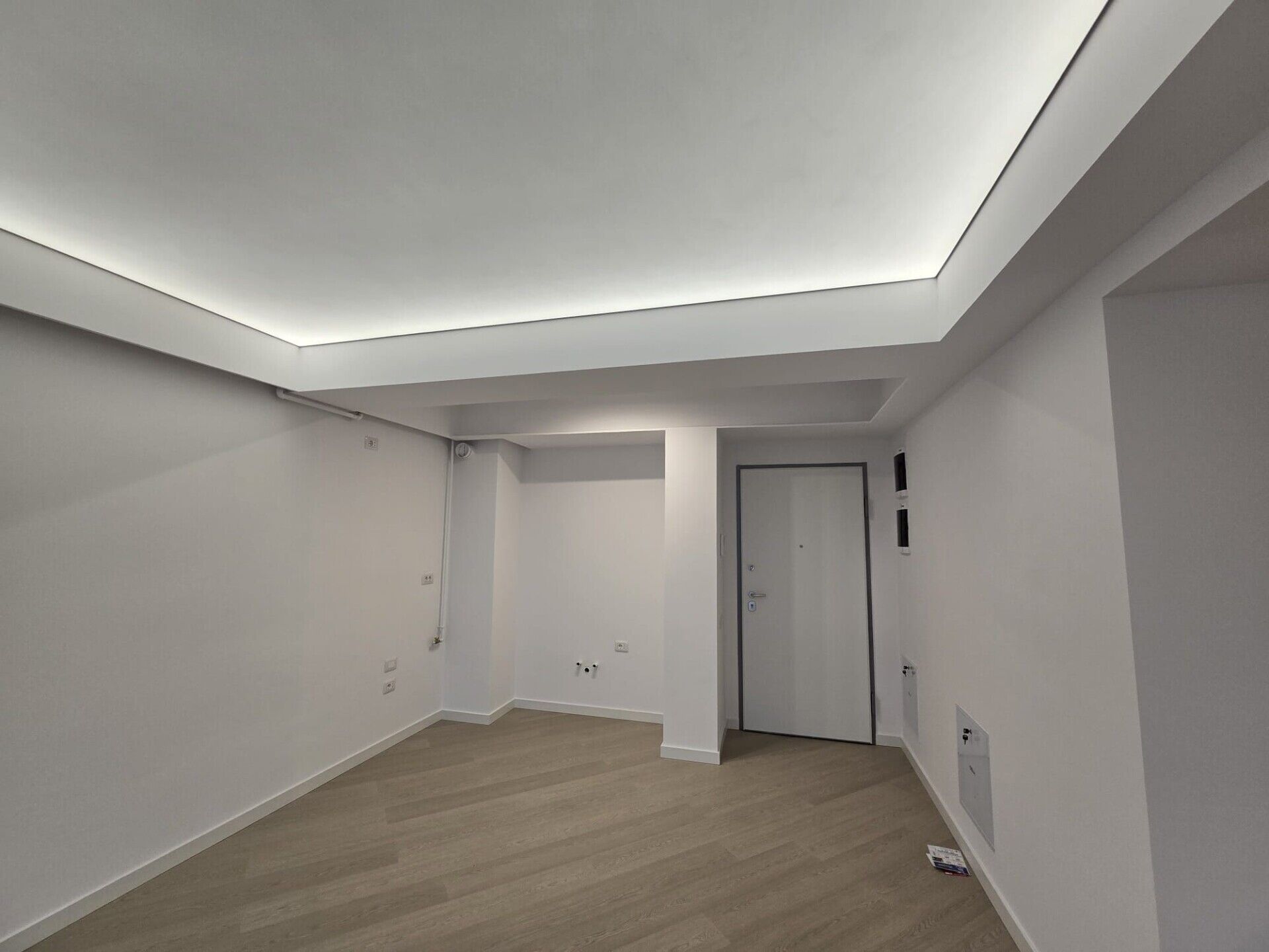 Apartament 2 camere NEMOBILAT vedere Promenada Cortina North